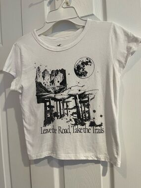 Hollister T-shirt